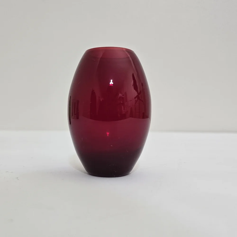 boxed DANSK‎ Mini Holiday Vases Set Glass Red Green Christmas Holiday Home Decor